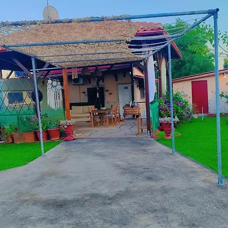 Nemoris Boho Garden House And Caravan - Bbq Area Hébergement de vacances