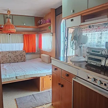 Nemoris Boho Garden House And Caravan - Bbq Area